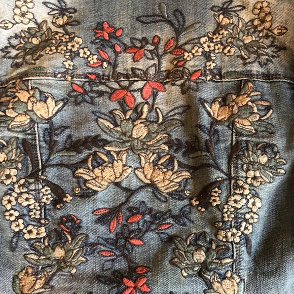 Baccini embroidered Jean jacket. Size M - Picture 3 of 4